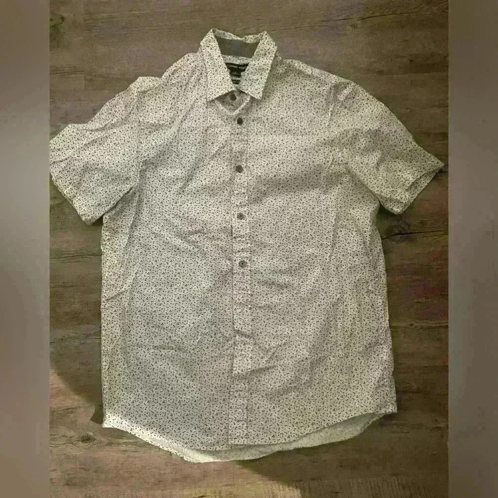 michael kors classic fit black and white dressy button up short sleeve shirt M